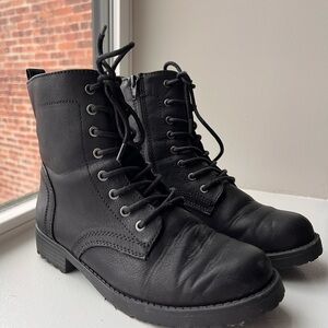 Amazon Essentials Black Combat Boots